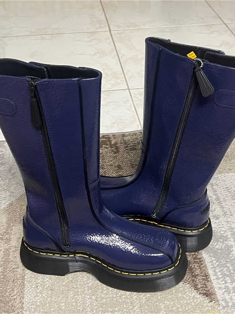 Dr Martens BUZZ HI DISTRESSED PATENT BOOTS - Picture 6 of 12